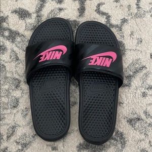 Nike slides